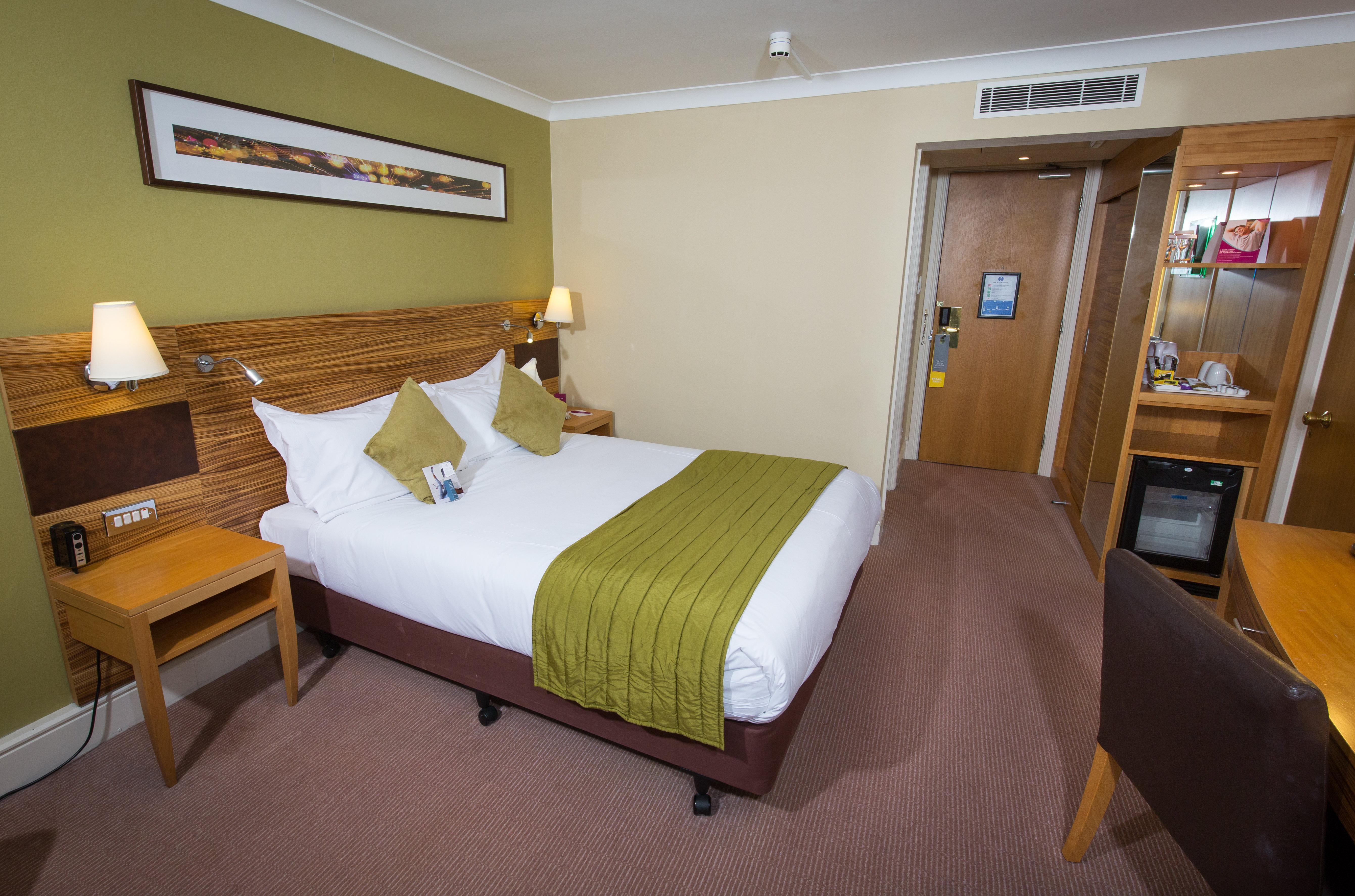 Crowne Plaza By Ihg Hotel 4*