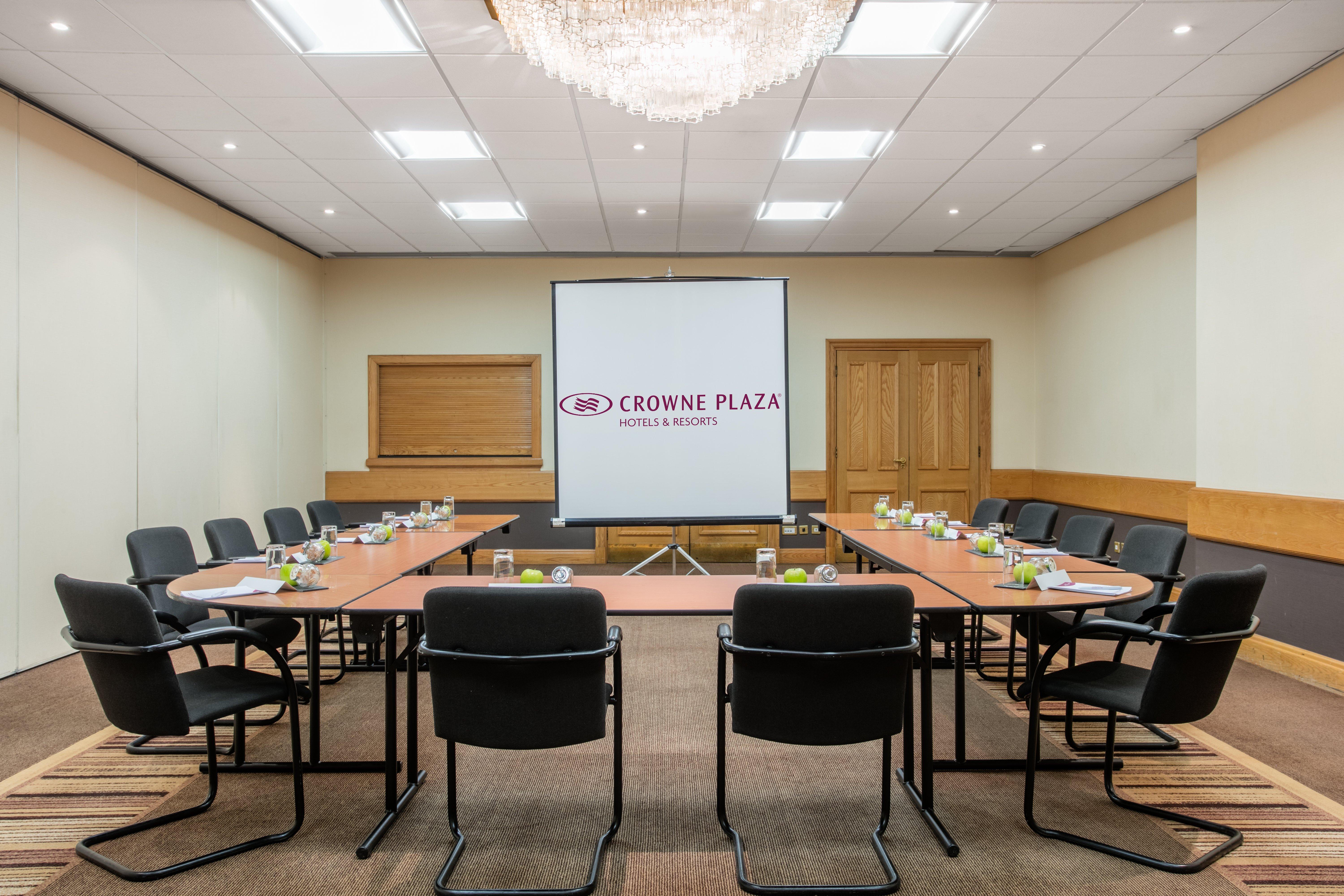 Crowne Plaza By Ihg